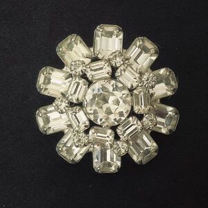 #211 WEISS Rhinestone Brooch